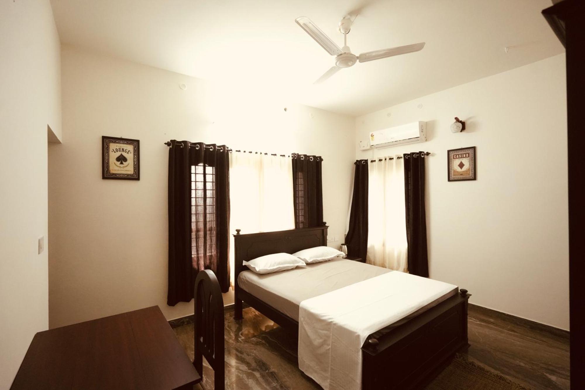 Daffodils Inn Alappuzha Exterior foto
